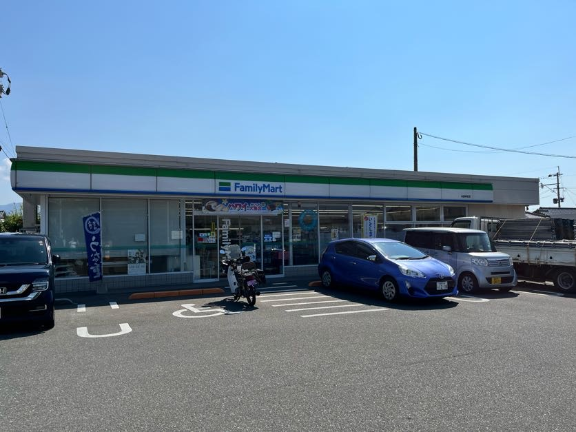 ファミリーマート糸島神在店 徒歩9分